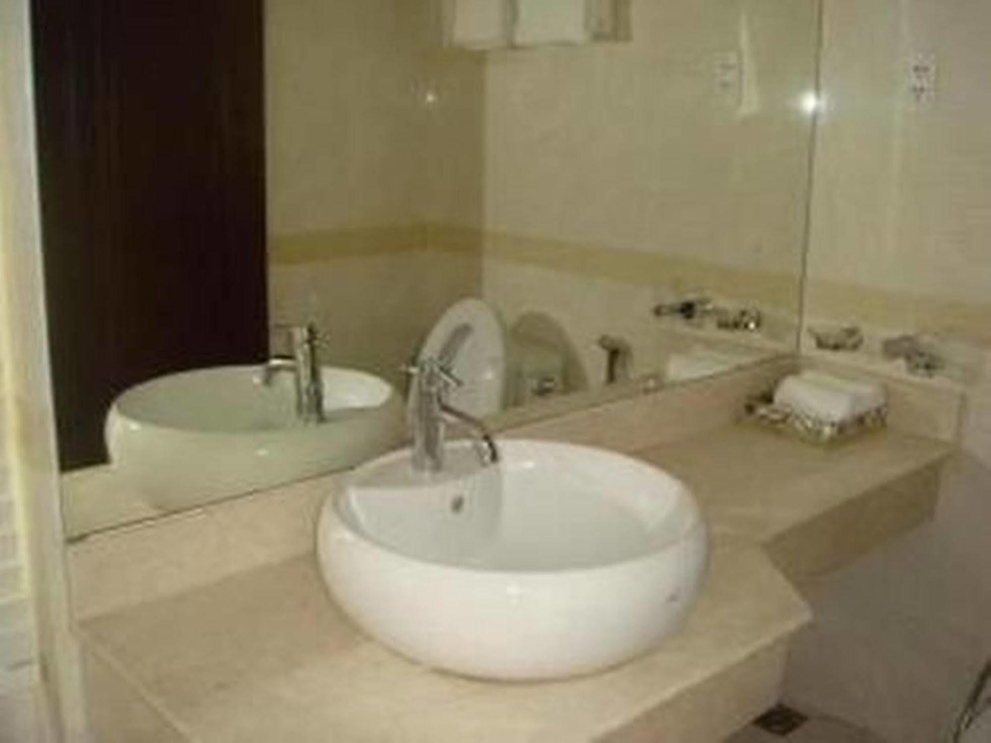 Trung Son Hotel Хошимин Экстерьер фото